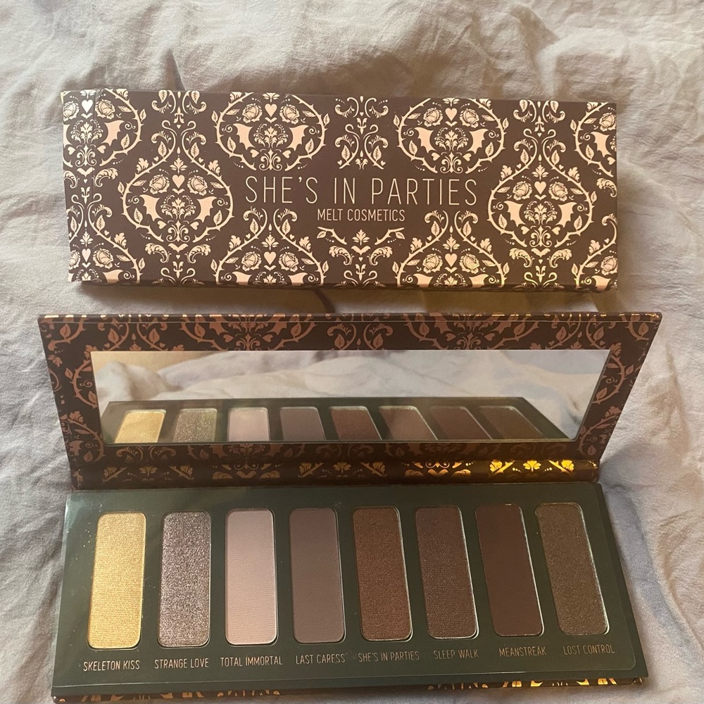 Melt cosmetics palette